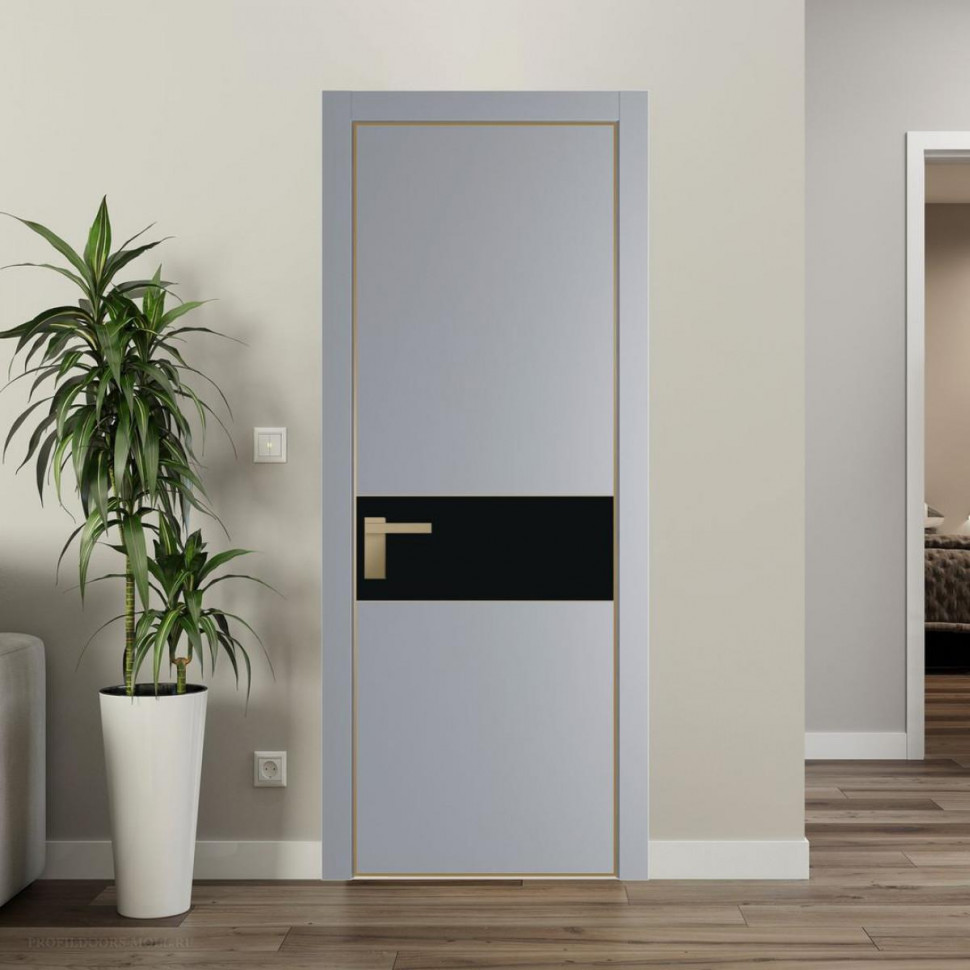 Межкомнатная дверь ProfilDoors 17 PE с вставкой из стекла монохром черный Смоки с алюминиевой кромкой Золото