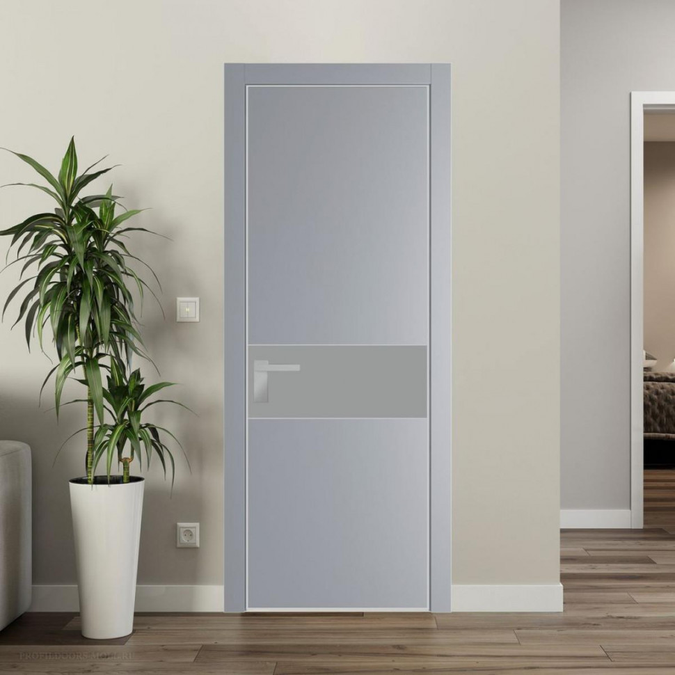 Межкомнатная дверь ProfilDoors 17 PE с вставкой из стекла монохром серый Смоки с алюминиевой кромкой Матовая